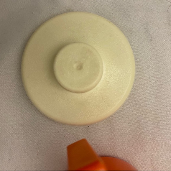 1987 Fisher Price Fun With Food Orange Pitcher with Lid Vintage Play Kitchen - Picture 8 of 11